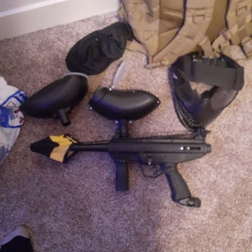 Paintball gun